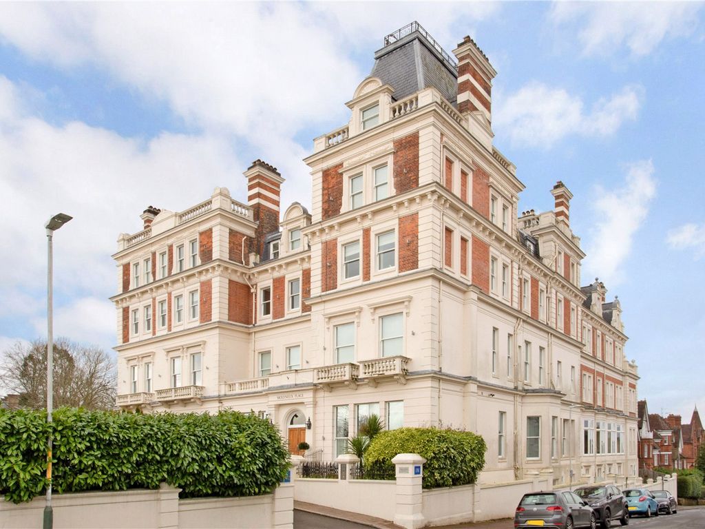 Molyneux Place, Molyneux Park Road, Tunbridge Wells, Kent TN4  