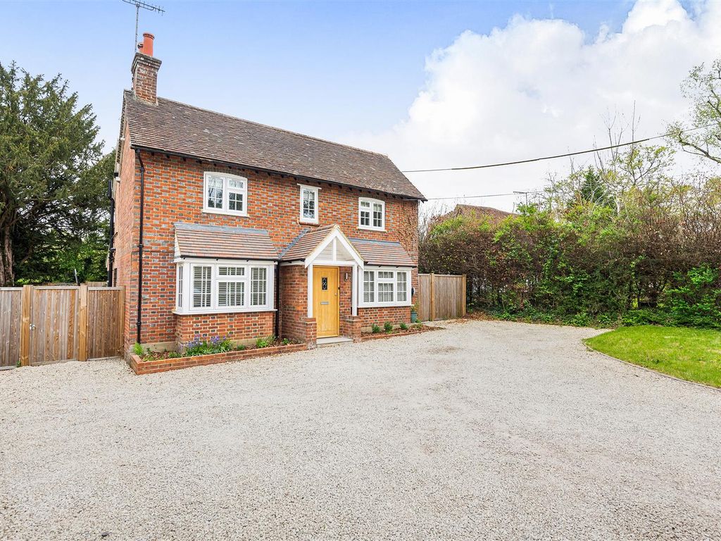 3 bed detached house for sale in Birtley Green, Bramley, Guildford GU5