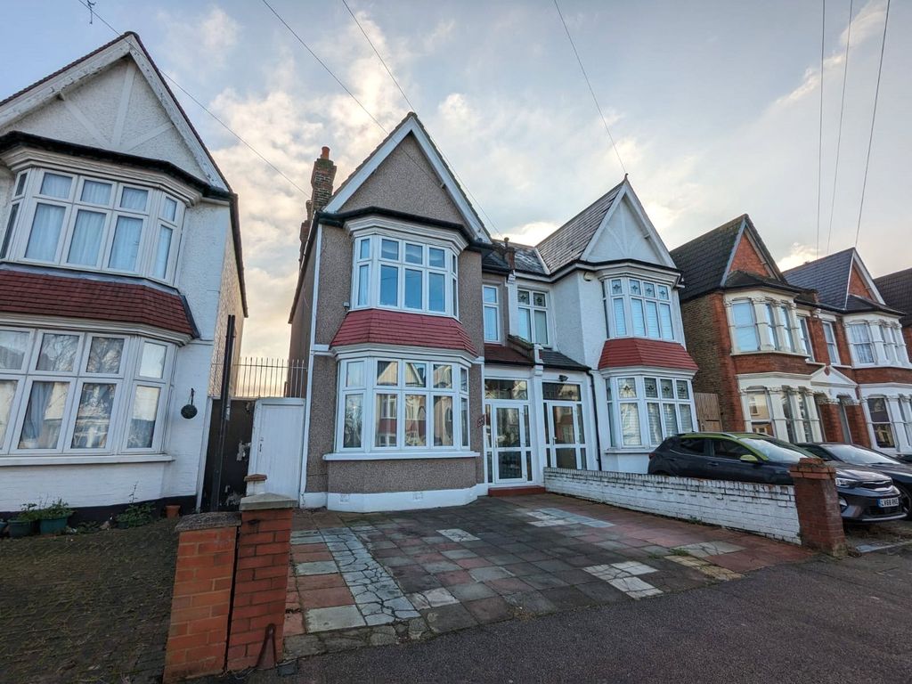 4 bed semidetached house for sale in Arran Road, Catford SE6, £800,000