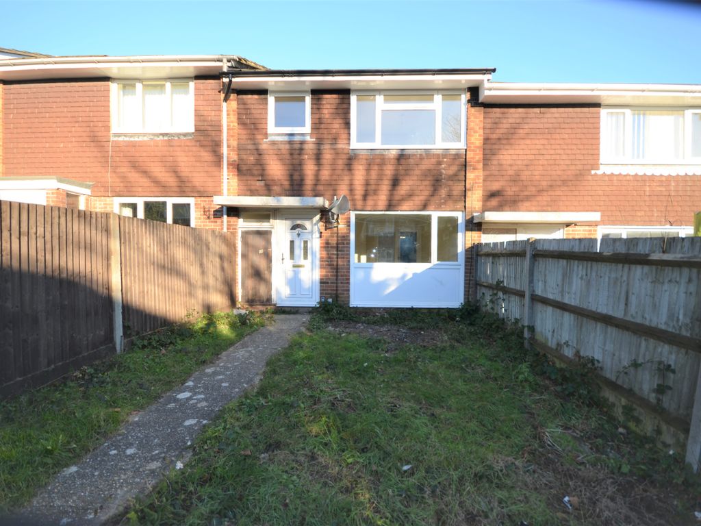 3 bed terraced house to rent in Eton Place, Farnham, Surrey GU9, £1,350 pcm Zoopla