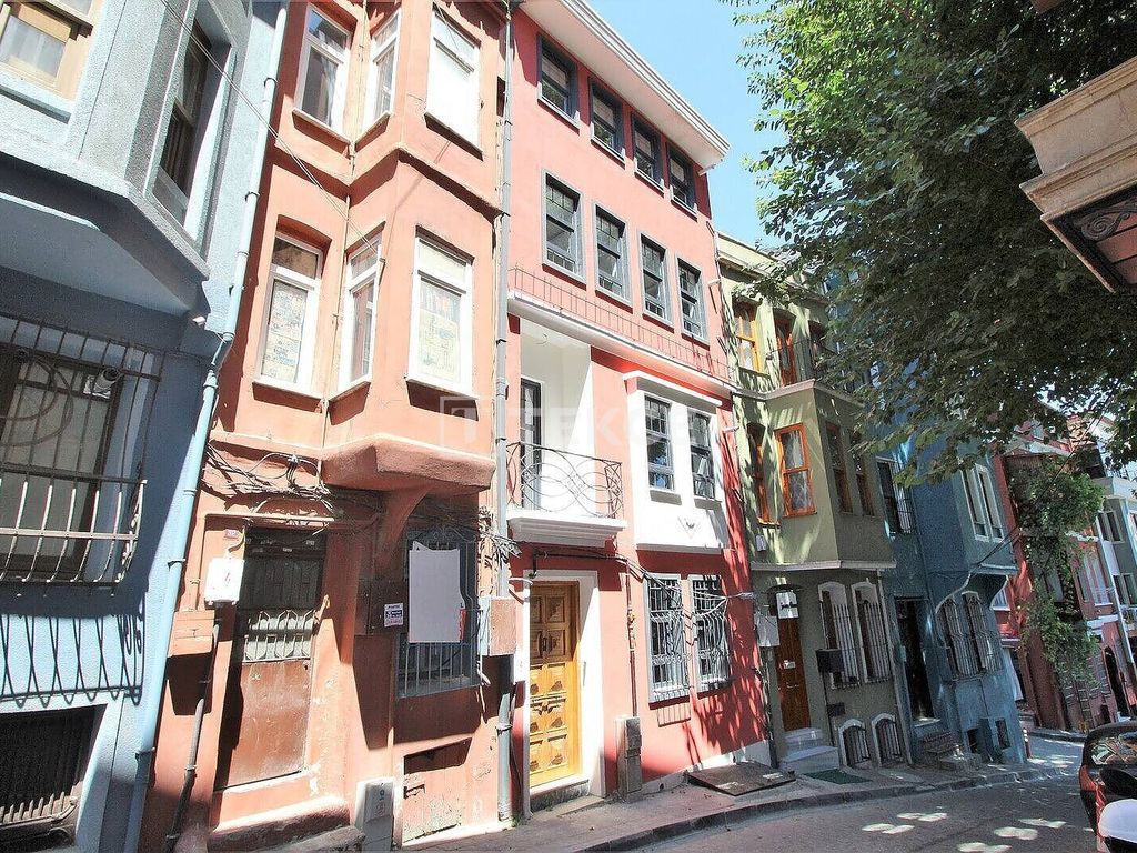 4 bed block of flats for sale in Balat, Fatih, İstanbul, Türkiye, £1,256,848 Zoopla