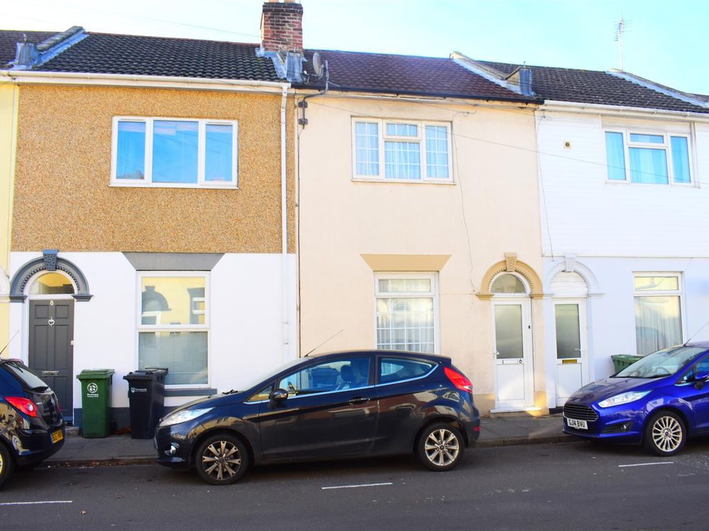 4 bed terraced house to rent in Baileys Road, Southsea, Portsmouth PO5