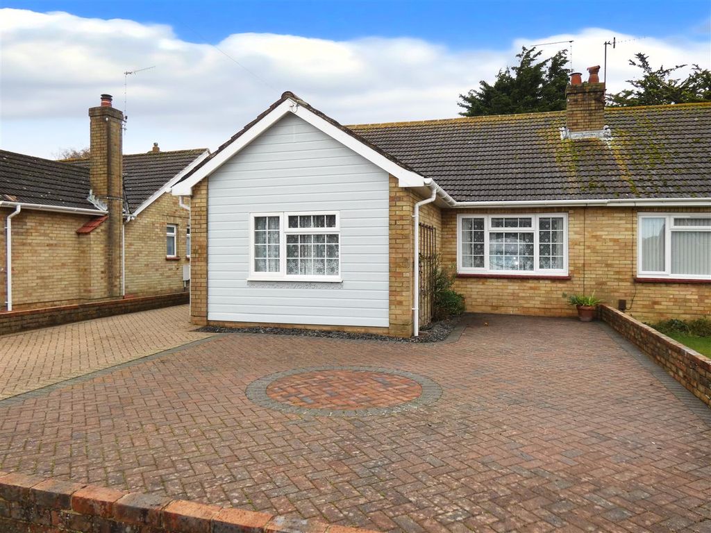 3 bed semidetached bungalow for sale in Windermere Crescent, GoringBy