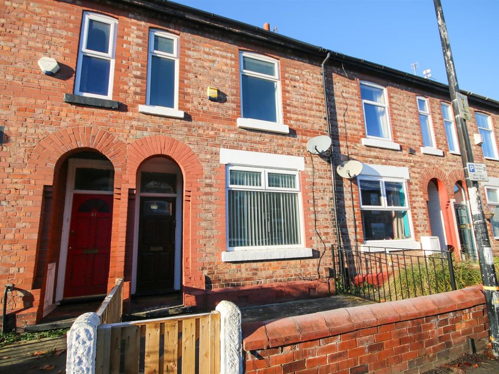 3 bed terraced house to rent in Pinnington Lane, Stretford, Manchester M32, £1,100 pcm Zoopla