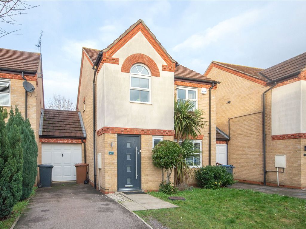 3 bed linkdetached house for sale in The Hedgerows, Stortford