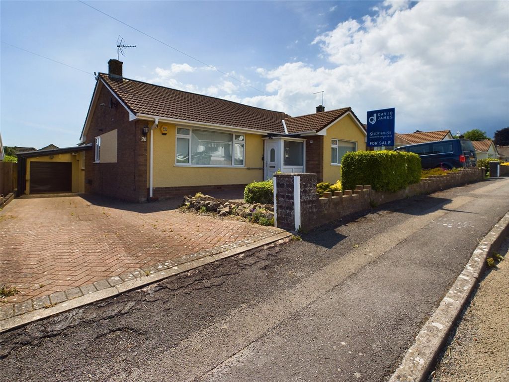 3 bed bungalow for sale in Beech Grove, Chepstow, Monmouthshire NP16, £