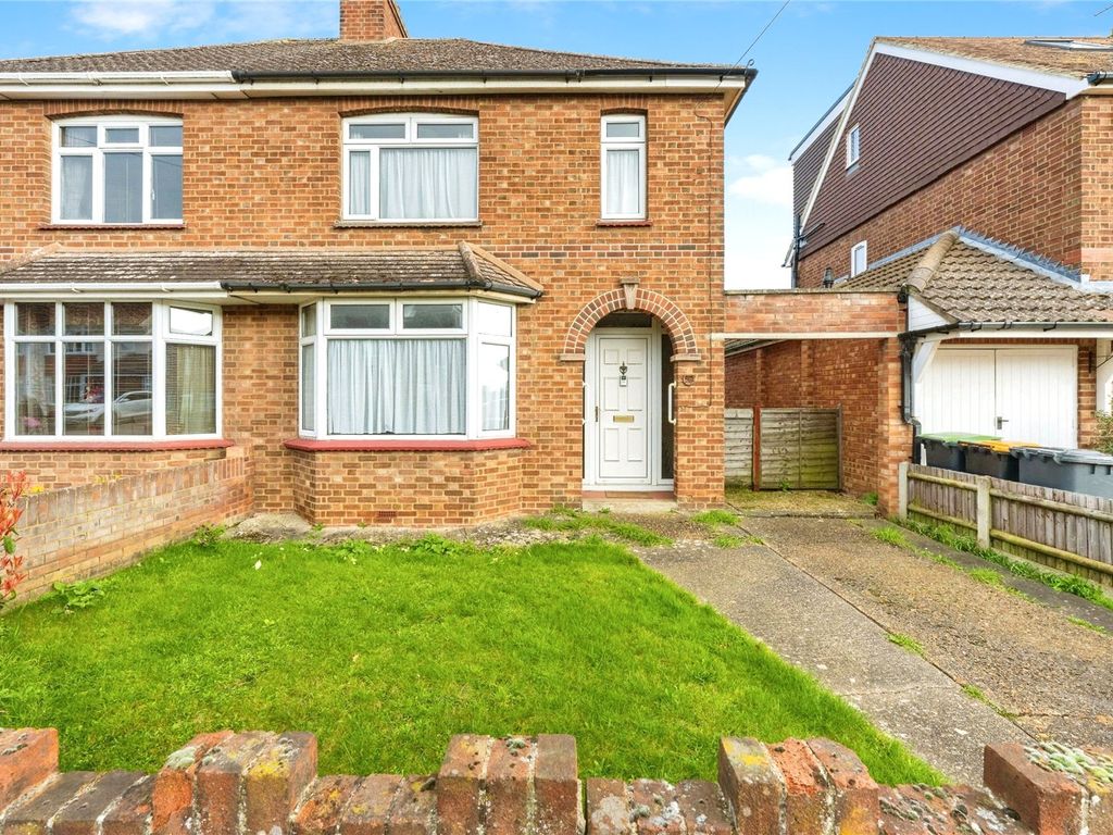 3 bed semidetached house for sale in Highbury Grove, Clapham, Bedford, Bedfordshire MK41, £