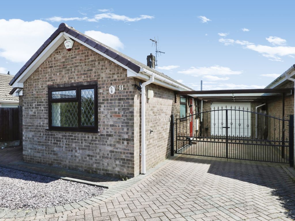 2 bed bungalow for sale in Acer Close, South Anston, Sheffield, South