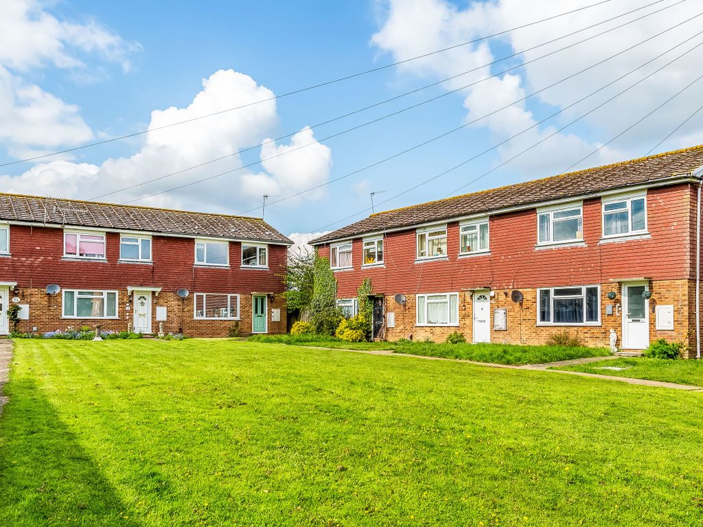 3 bed end terrace house for sale in Springfield Road, Edenbridge TN8