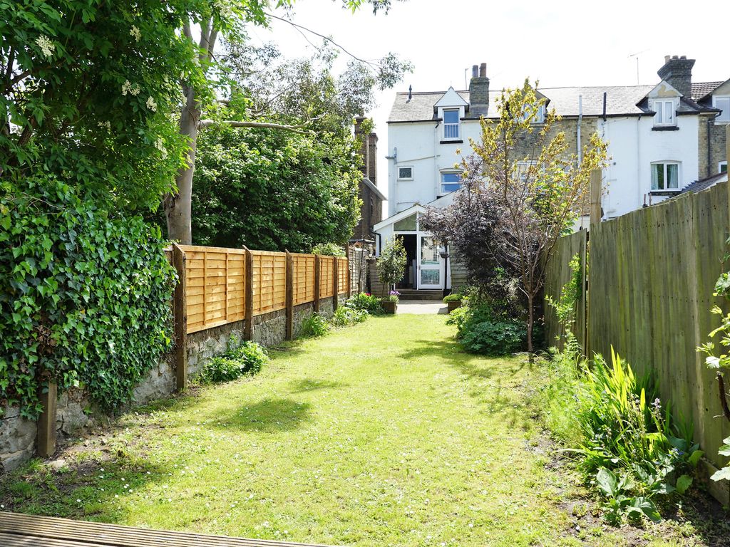 4 bed end terrace house for sale in Hackney Road, Maidstone ME16, £