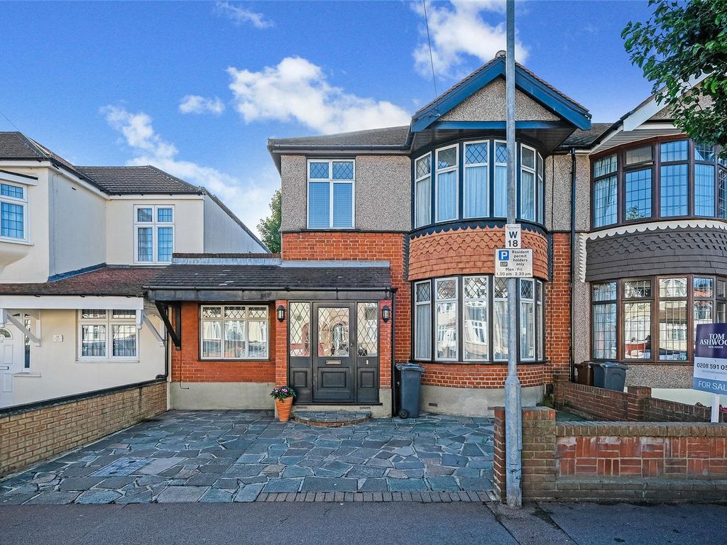 3 bed end terrace house for sale in Westrow Drive, Barking IG11 Zoopla