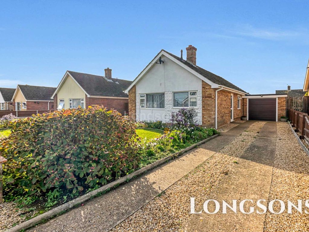 3 bed detached bungalow for sale in Southlands, Swaffham PE37 Zoopla