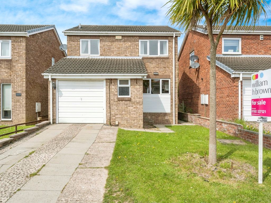 4 bed detached house for sale in Aldcliffe Crescent, Balby, Doncaster