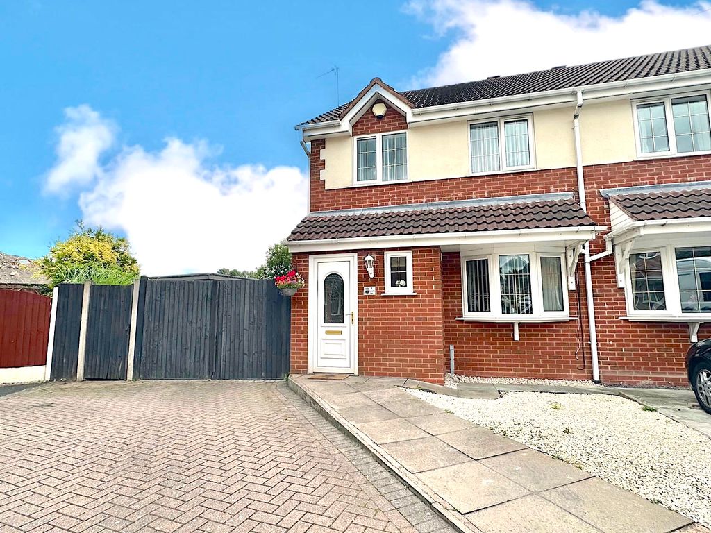 3 bed semidetached house for sale in Bloor Mill Close, Willenhall