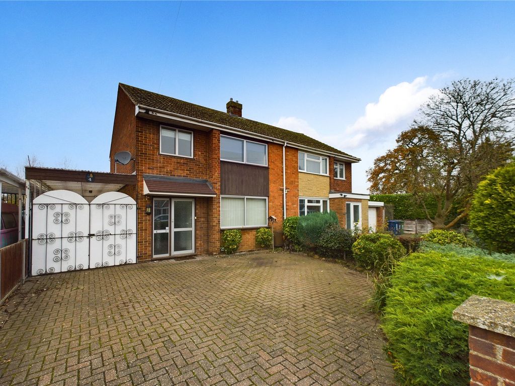 3 bed semidetached house for sale in Park Crescent, Little Paxton, St