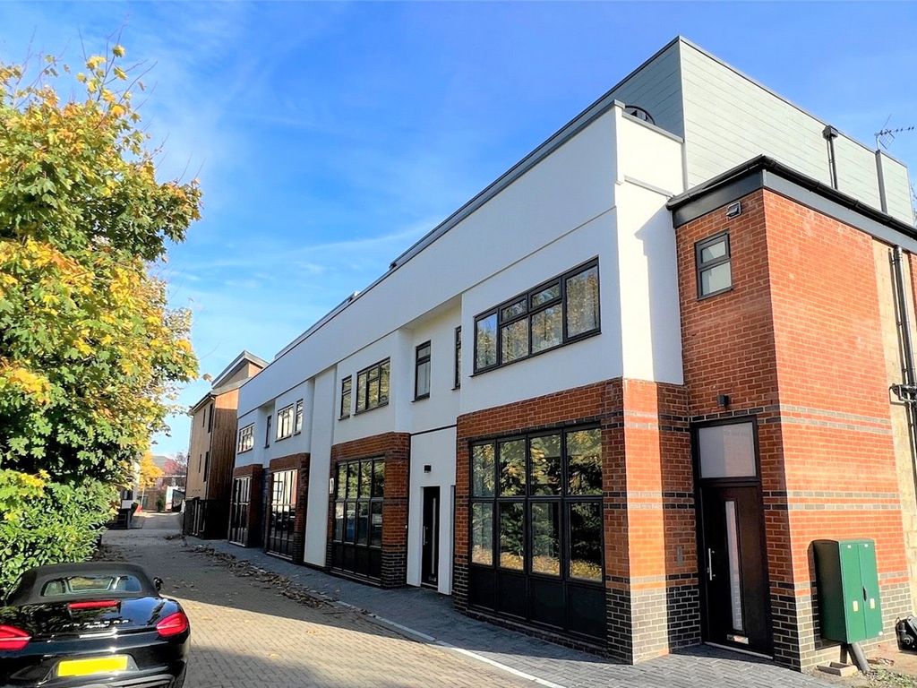 2 bed flat for sale in Station Road, Bourne End SL8 Zoopla