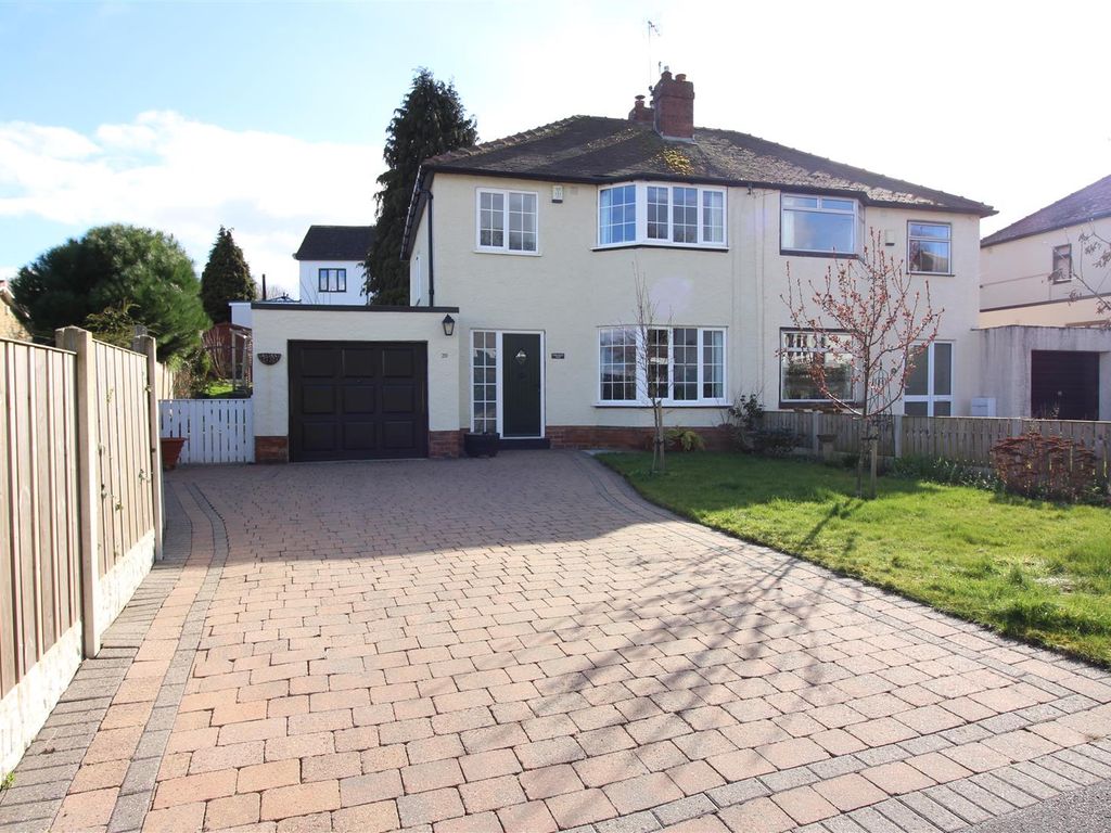 3 bed semidetached house for sale in Aberford Road, Barwick In Elmet