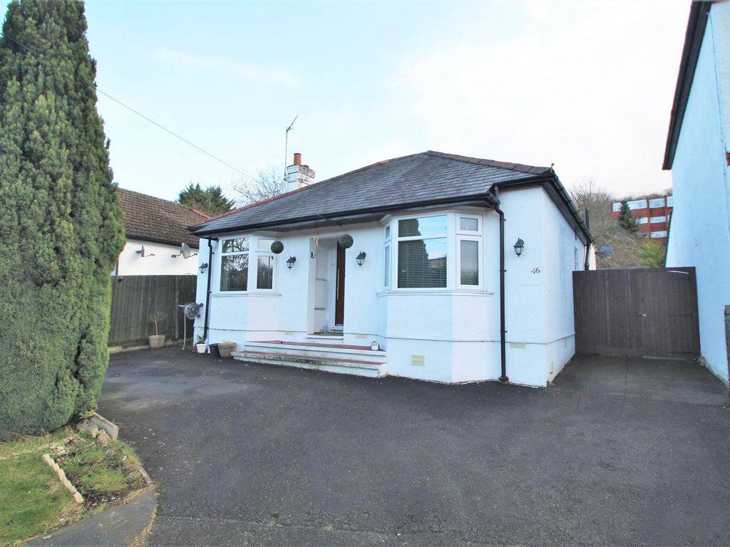 3 bed detached bungalow for sale in Micklefield Road, High HP13