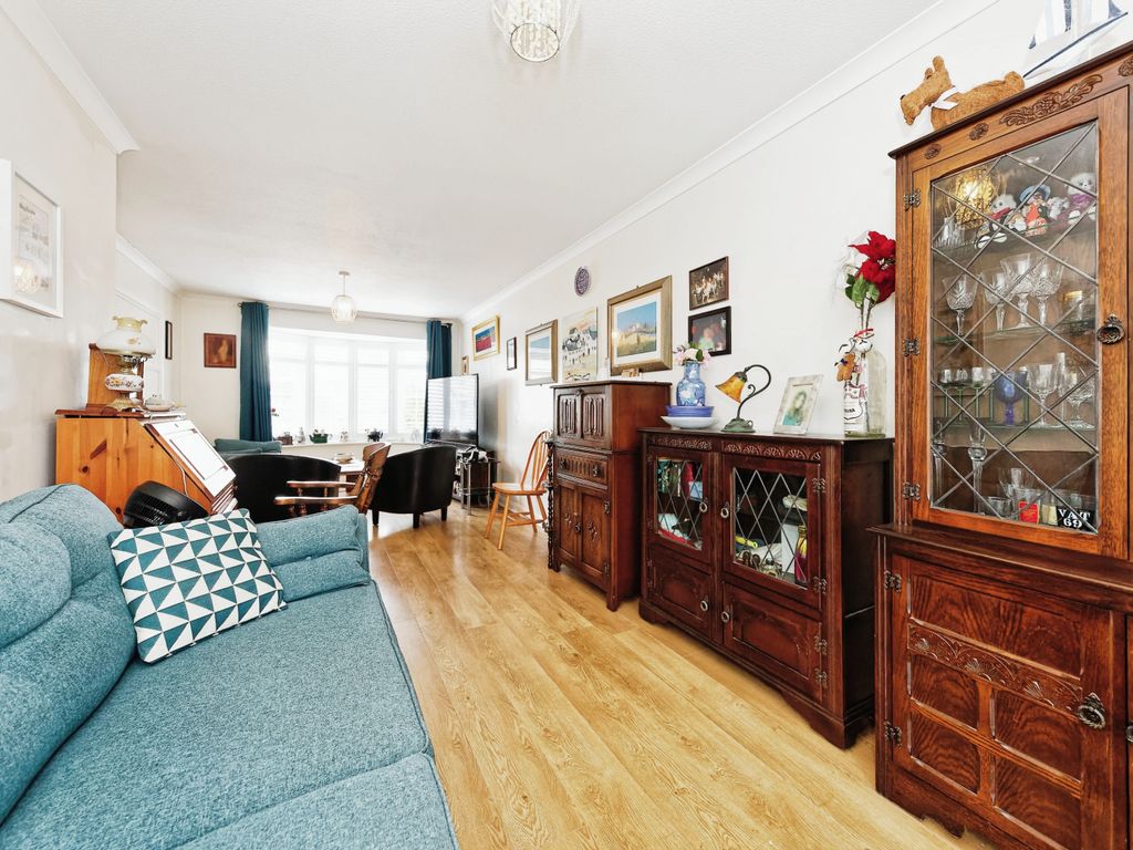 3 bed semidetached house for sale in Caroline Close, Whitstable CT5
