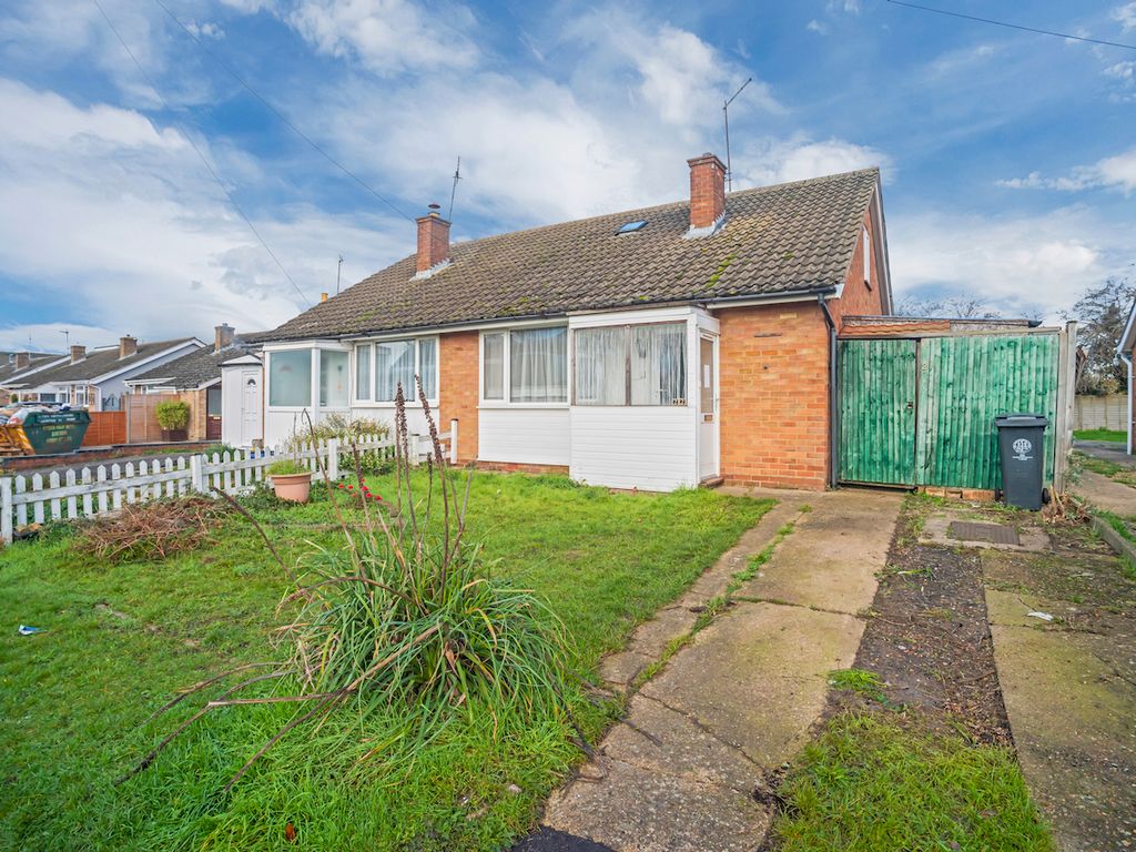 3 bed semidetached bungalow for sale in York Way, Raunds, Northamptonshire NN9 Zoopla