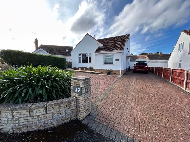 4 bed detached house for sale in St. Annes Gardens, Llandudno LL30, £