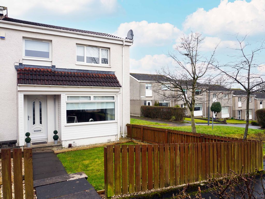 3 bed end terrace house for sale in Glen More, St Leonards, East