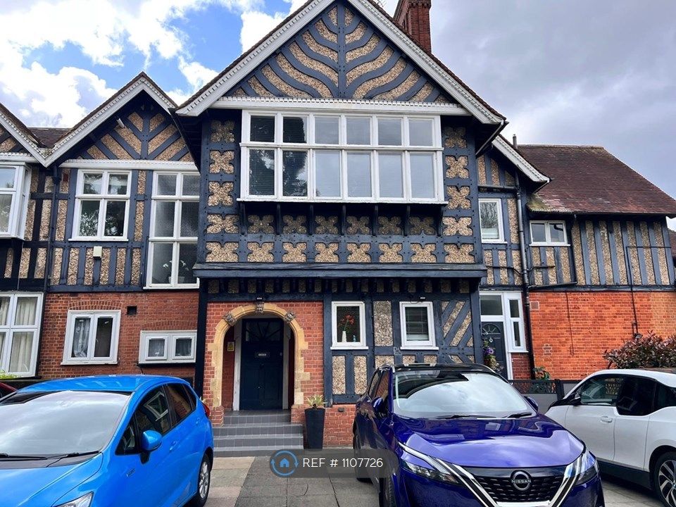 2 bed flat to rent in Gordon Avenue, Stanmore HA7, £2,200 pcm Zoopla