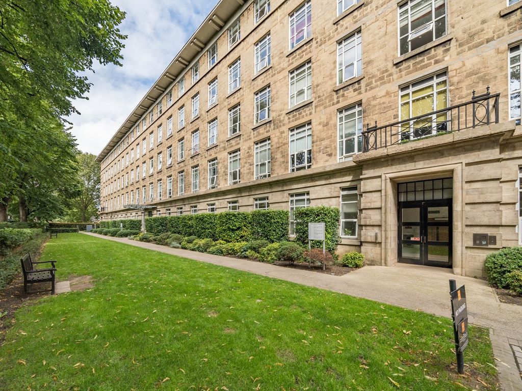 1 bed flat for sale in Bromyard Avenue, London W3, £300,000 Zoopla