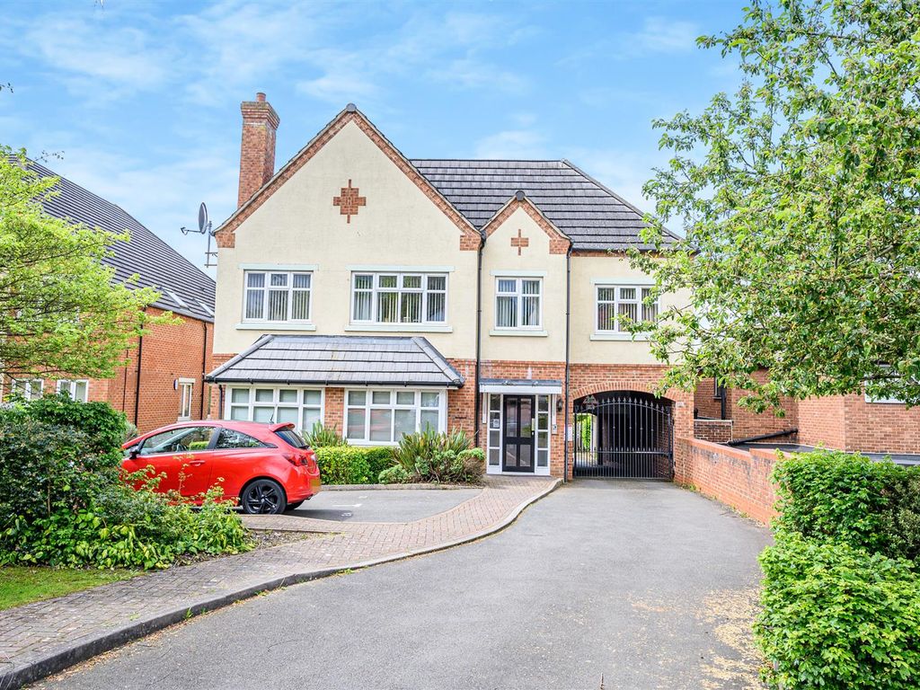 3 bed flat to rent in Lichfield Road, Four Oaks, Sutton Coldfield B74