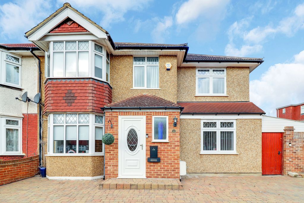 Rosebery Road, Hounslow TW3  