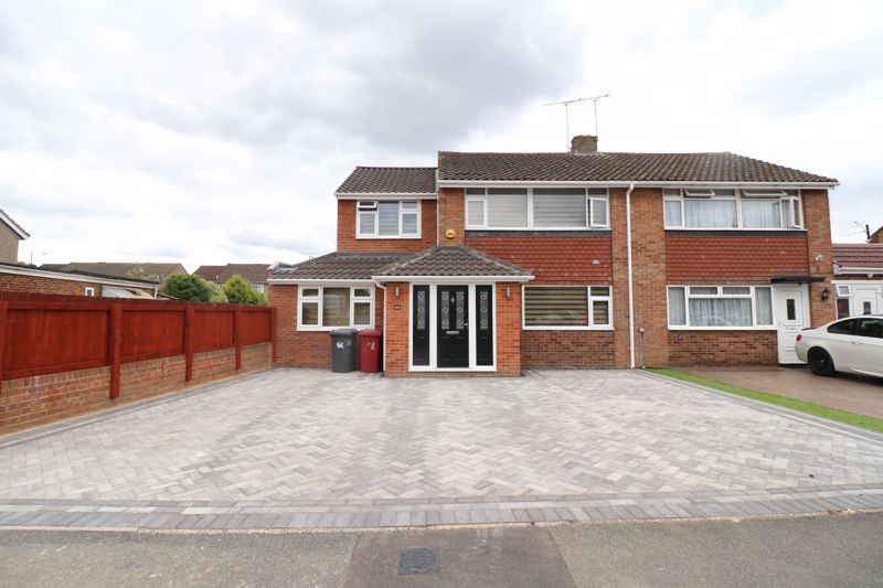 3 bed semidetached house to rent in Seacourt Road, Langley, Slough SL3