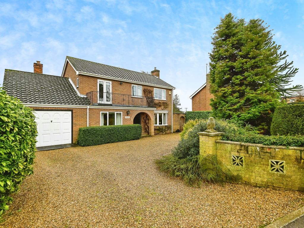4 bed detached house for sale in Low Side, Upwell, Norfolk PE14, £