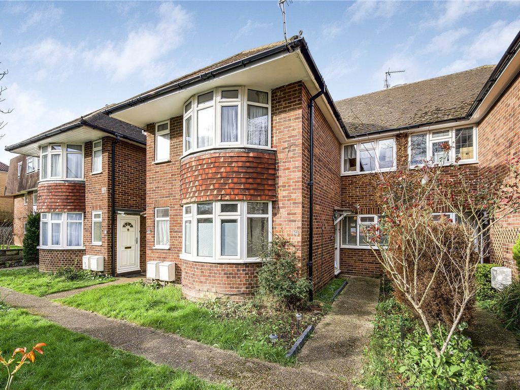 3 bed for sale in Chestnut Grove, New Malden KT3, £495,000