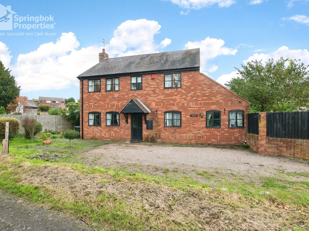 3 bed detached house for sale in Mushroom Green, Dudley, West Midlands DY2, £400,000 Zoopla