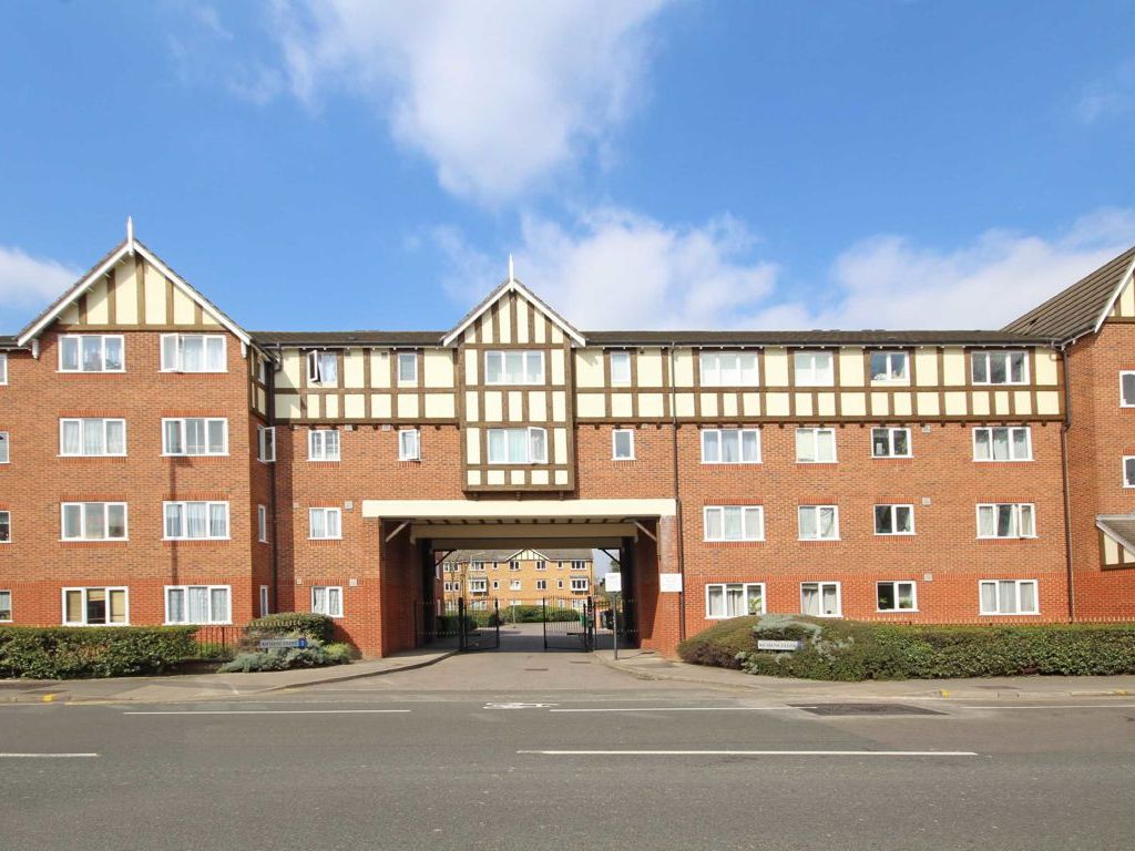 1 bed flat to rent in Richens Close, Hounslow TW3, £1,295 pcm Zoopla