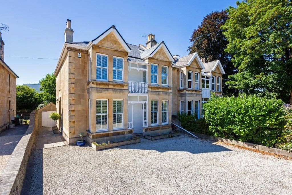 Combe Park, Bath BA1  
