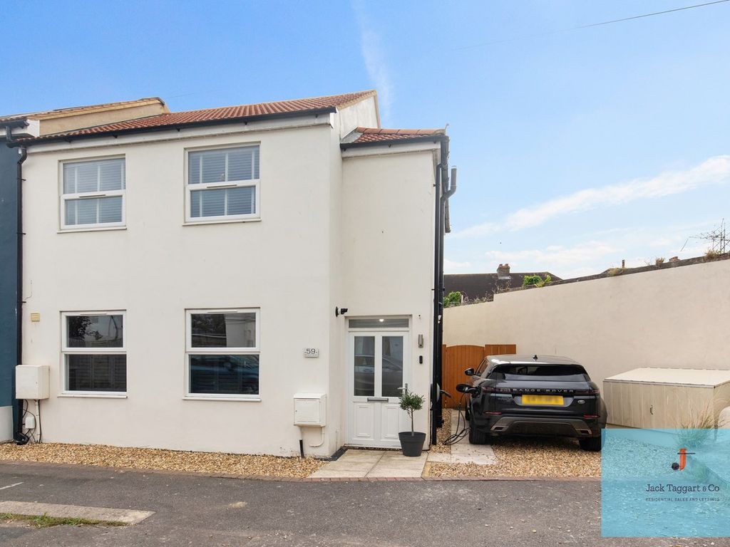 3 bed end terrace house for sale in Gardener Street, Portslade