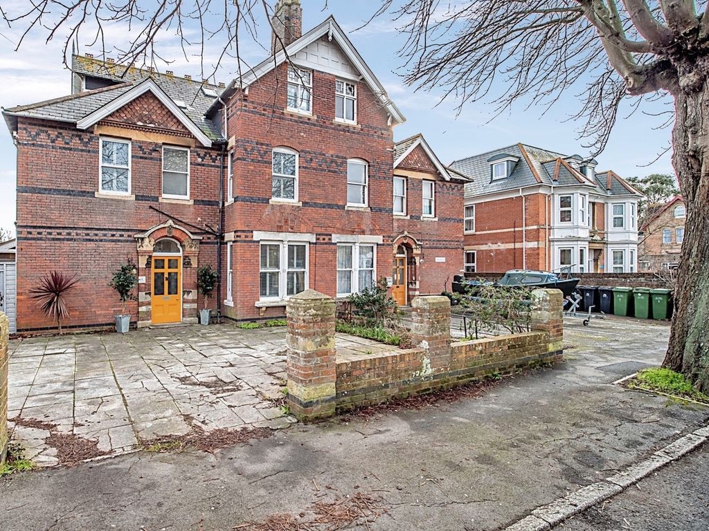 6 bed property for sale in Carlton Road North, Weymouth DT4 Zoopla