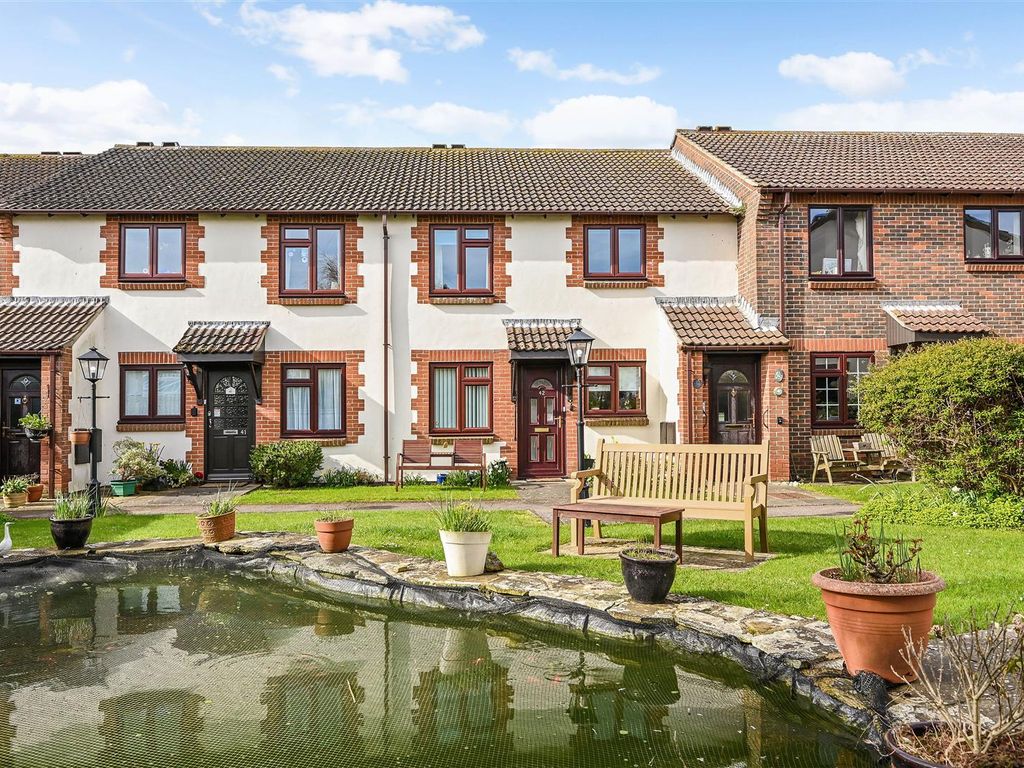 2 bed flat for sale in Windmill Court, East Wittering, Nr Chichester