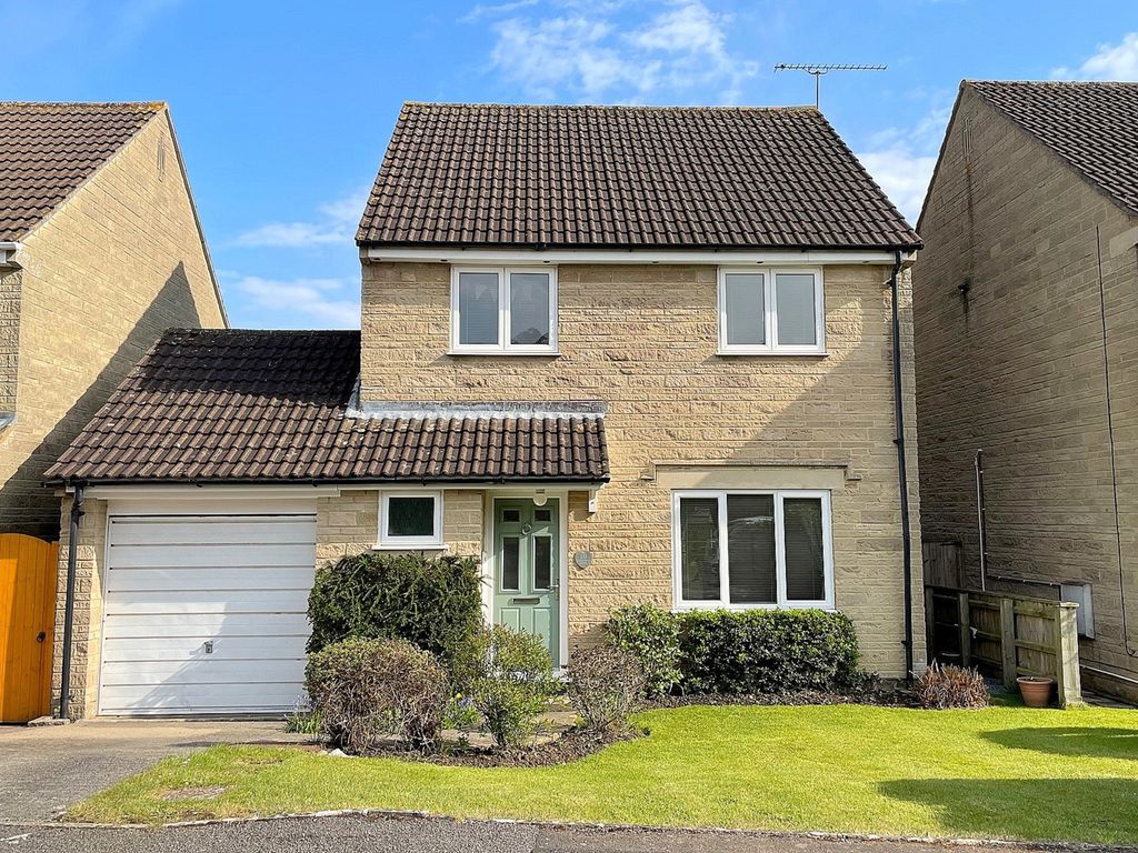 3 bed detached house for sale in Wincanton, Somerset BA9 Zoopla
