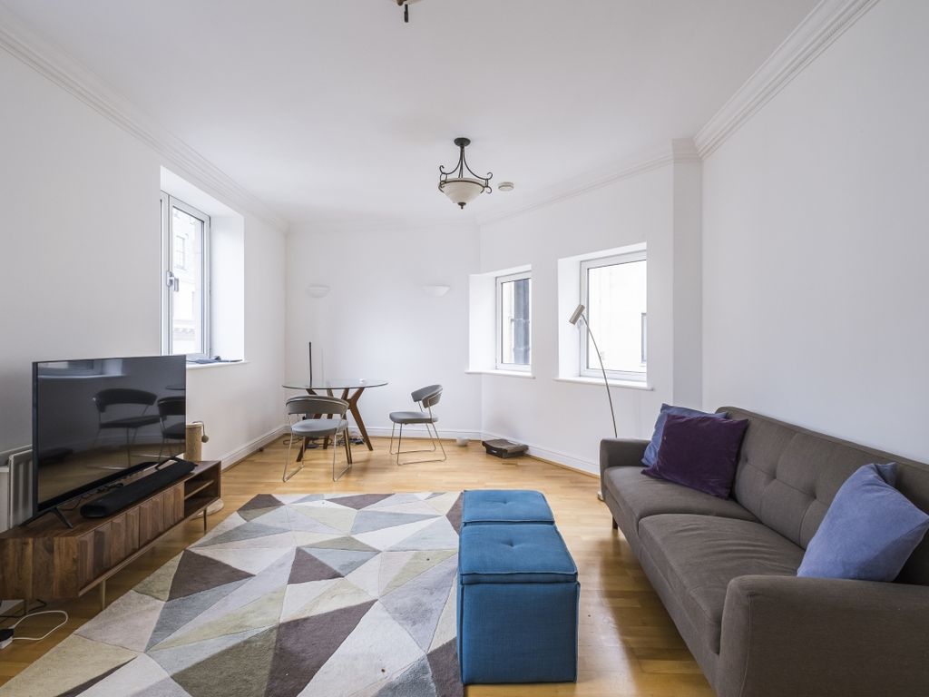2 bed flat to rent in Trinity Square, London EC3N, £3,012 pcm Zoopla