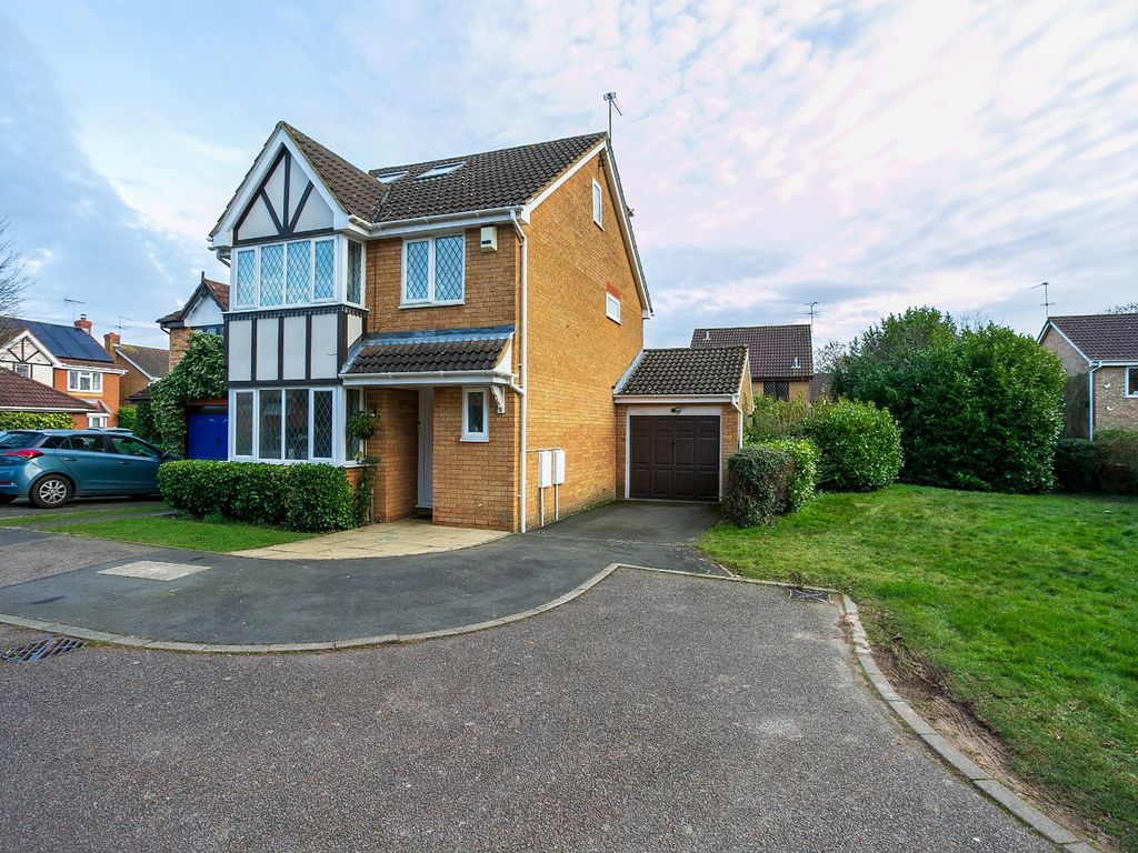 4 bed detached house for sale in Shackleton Way, Abbots Langley