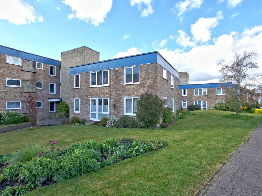 3 bed flat for sale in Thornton Court, Girton, Cambridge CB3 Zoopla