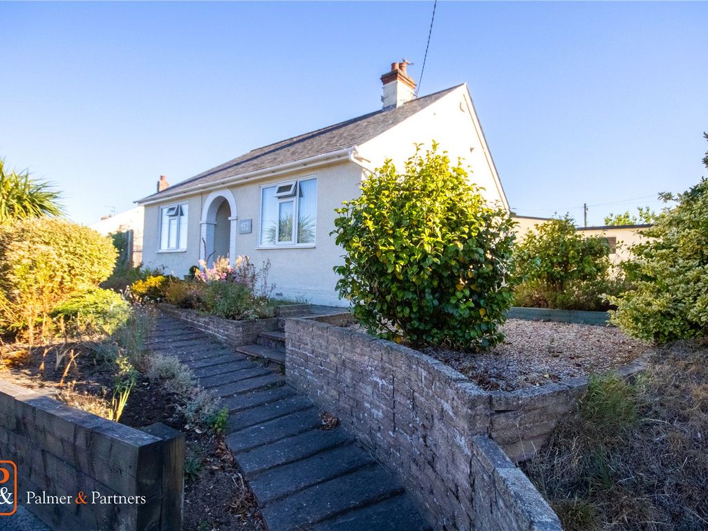 3 bed bungalow for sale in Colchester Road, Halstead, Essex CO9 Zoopla