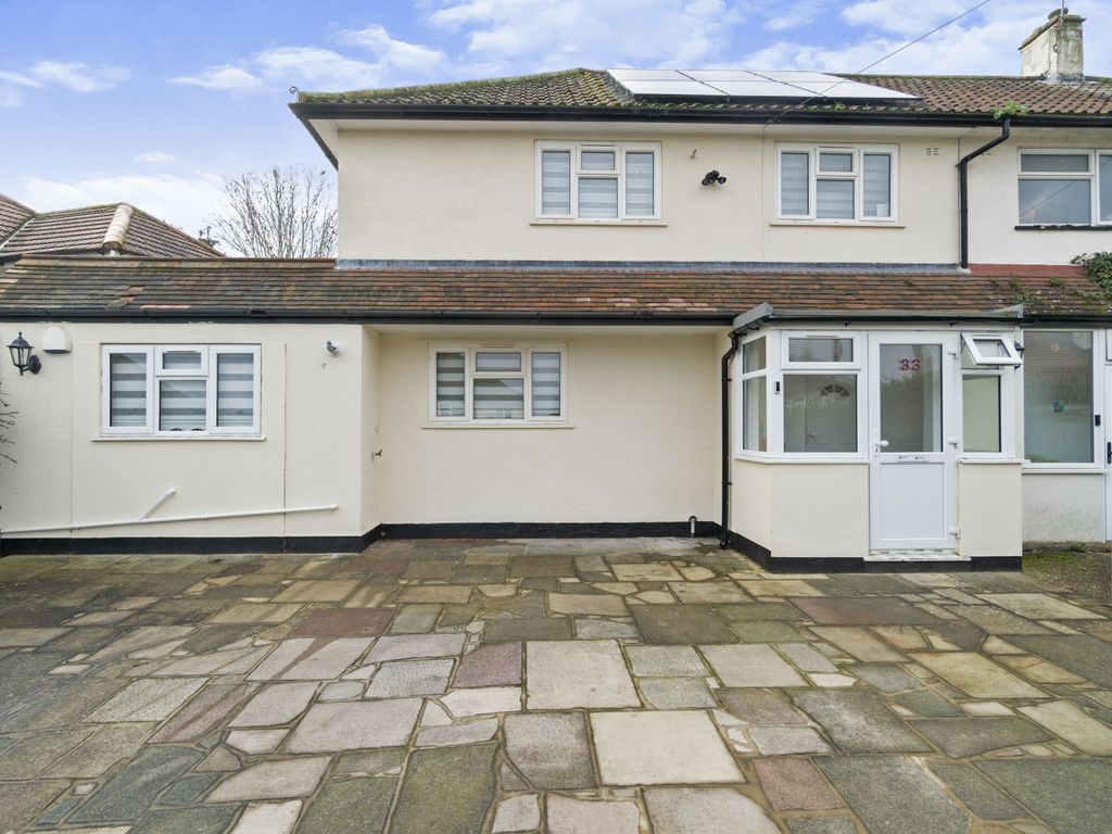 3 bed semidetached house for sale in Warren Avenue, Selsdon, South