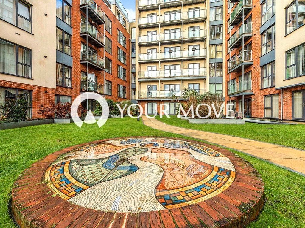 2 bed flat to rent in Midland Road, Hemel Hempstead, Hertfordshire HP2