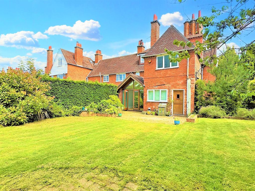 4 bed semidetached house for sale in Hawthorne Road, Bournville