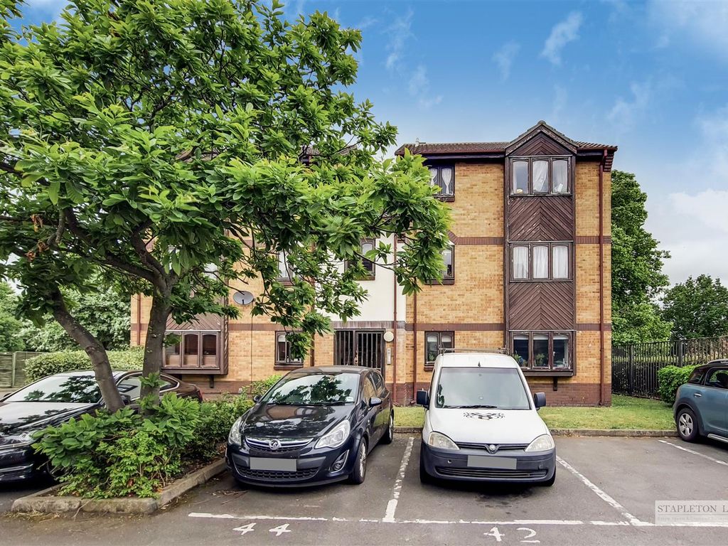 Oakmead Place, Mitcham CR4  