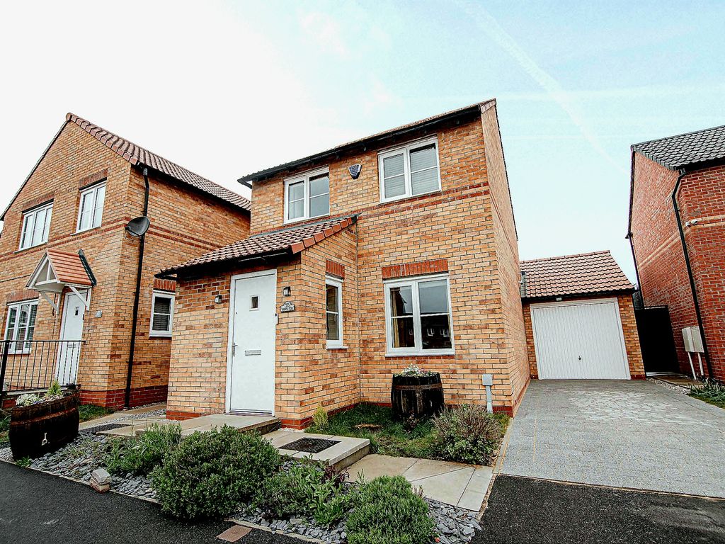 3 bed detached house for sale in Barrier Mews, Stainforth, Doncaster