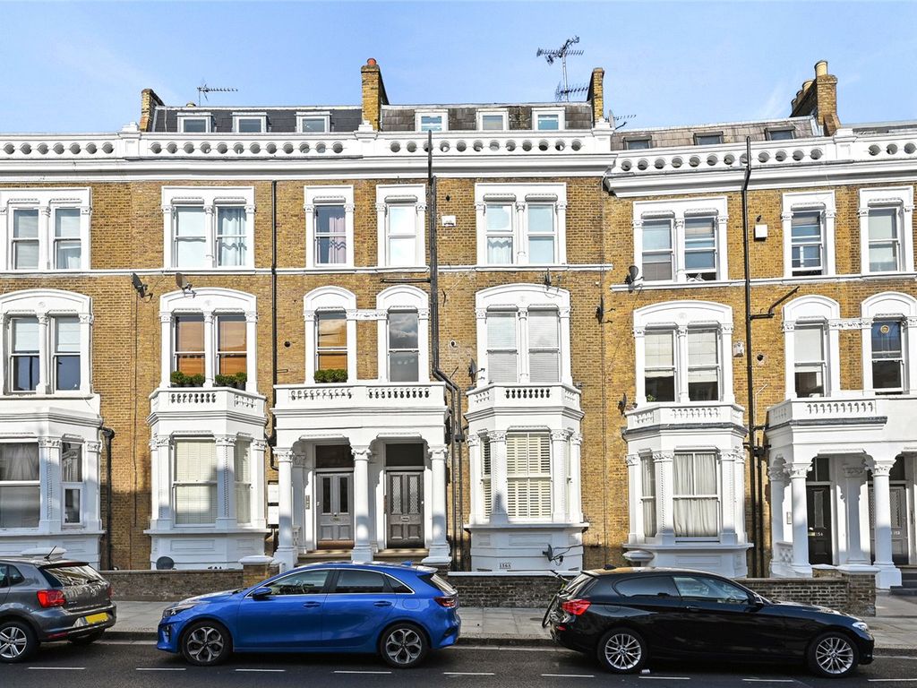 1 bed flat to rent in Sinclair Road, Brook Green, London W14, £1,647